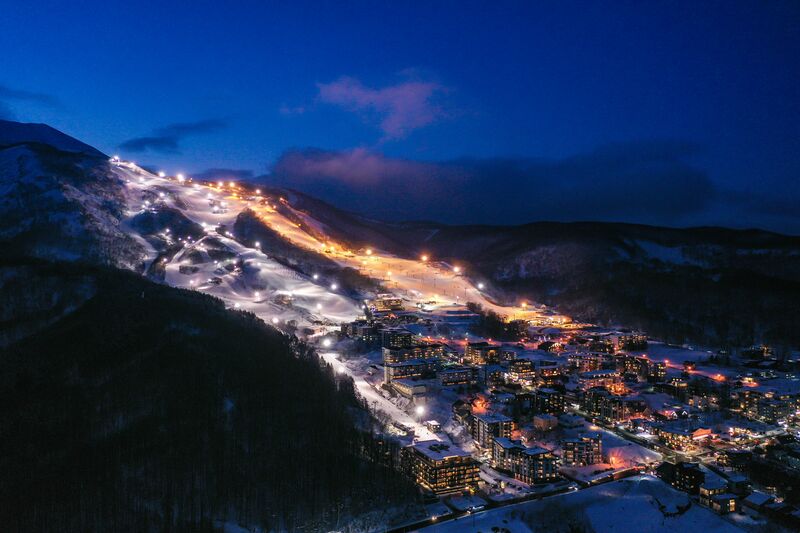 Night Skiing in Niseko