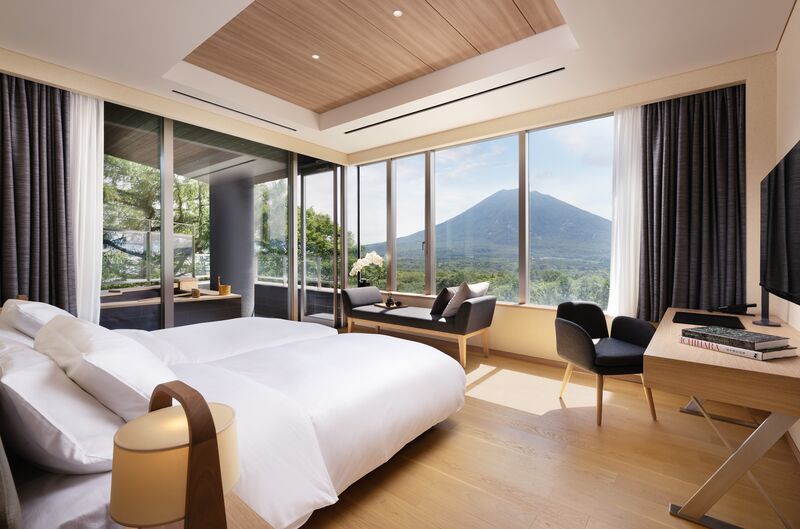 Four Bedroom Yotei Suite with Onsen and Tatami 
