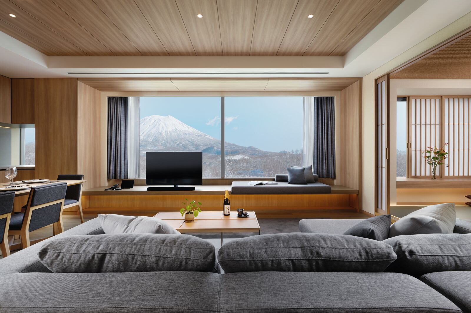 2 Bedroom Yotei Living Dining Tatami Yotei Winter (725)