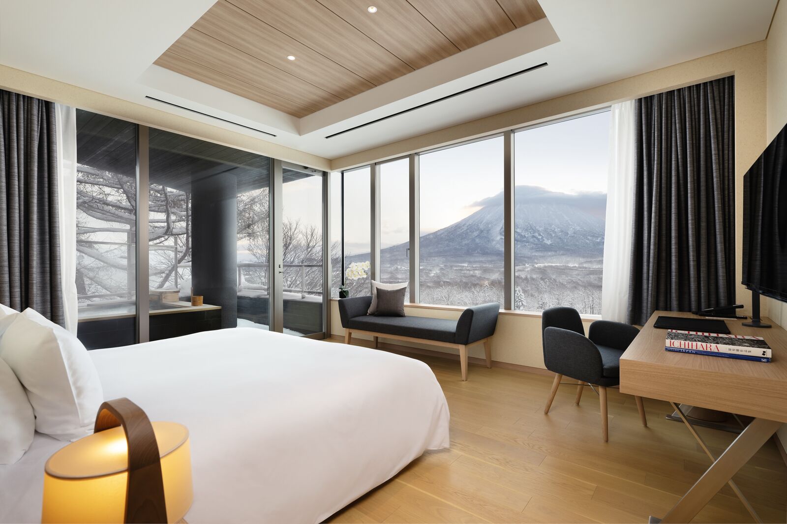 4 Bedroom Yotei Suite Winter Master Bedroom with Onsen (628)
